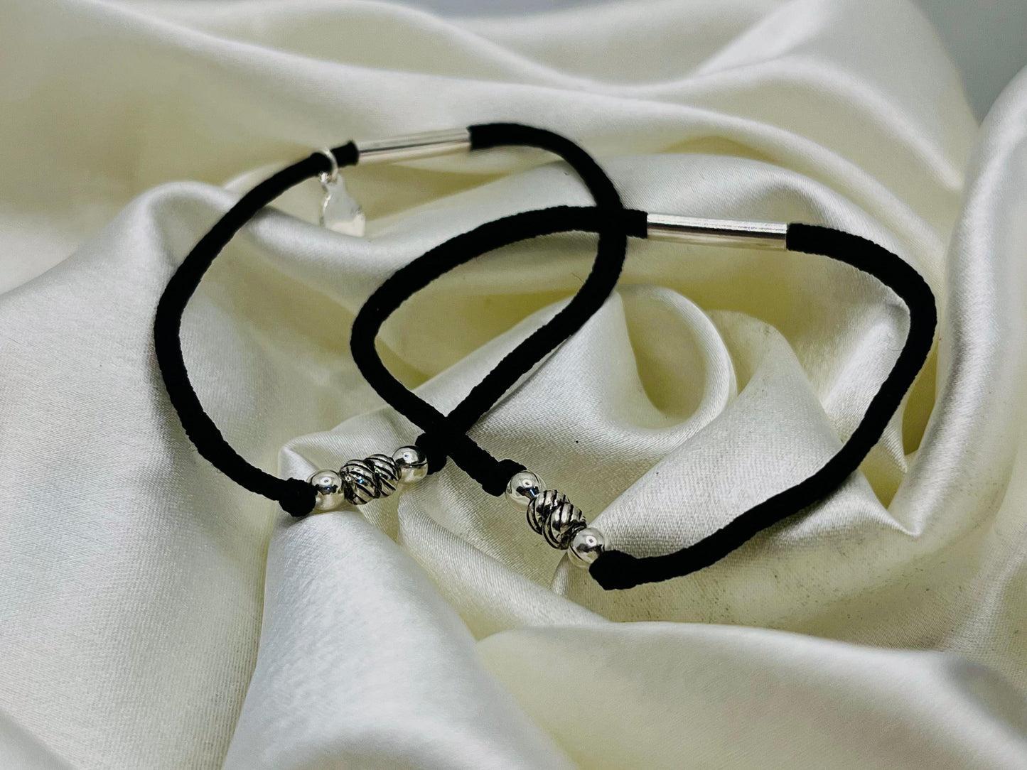 Silver Black Dhaaga Payal