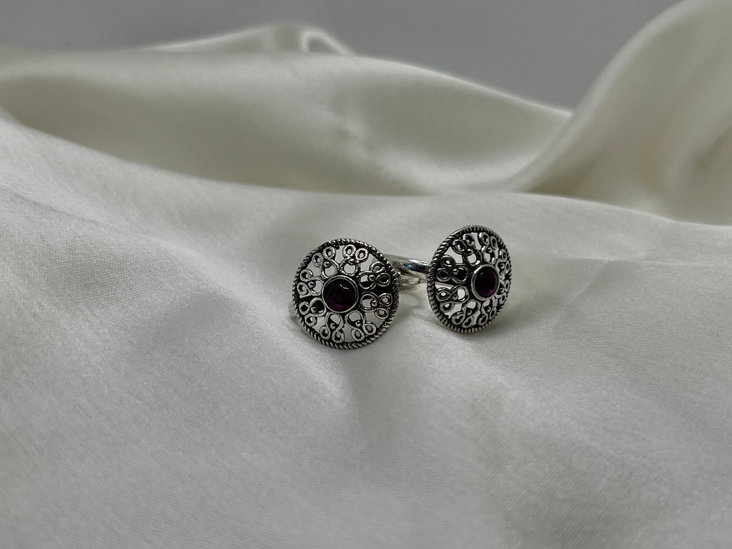 Cutstone Silver Toering
