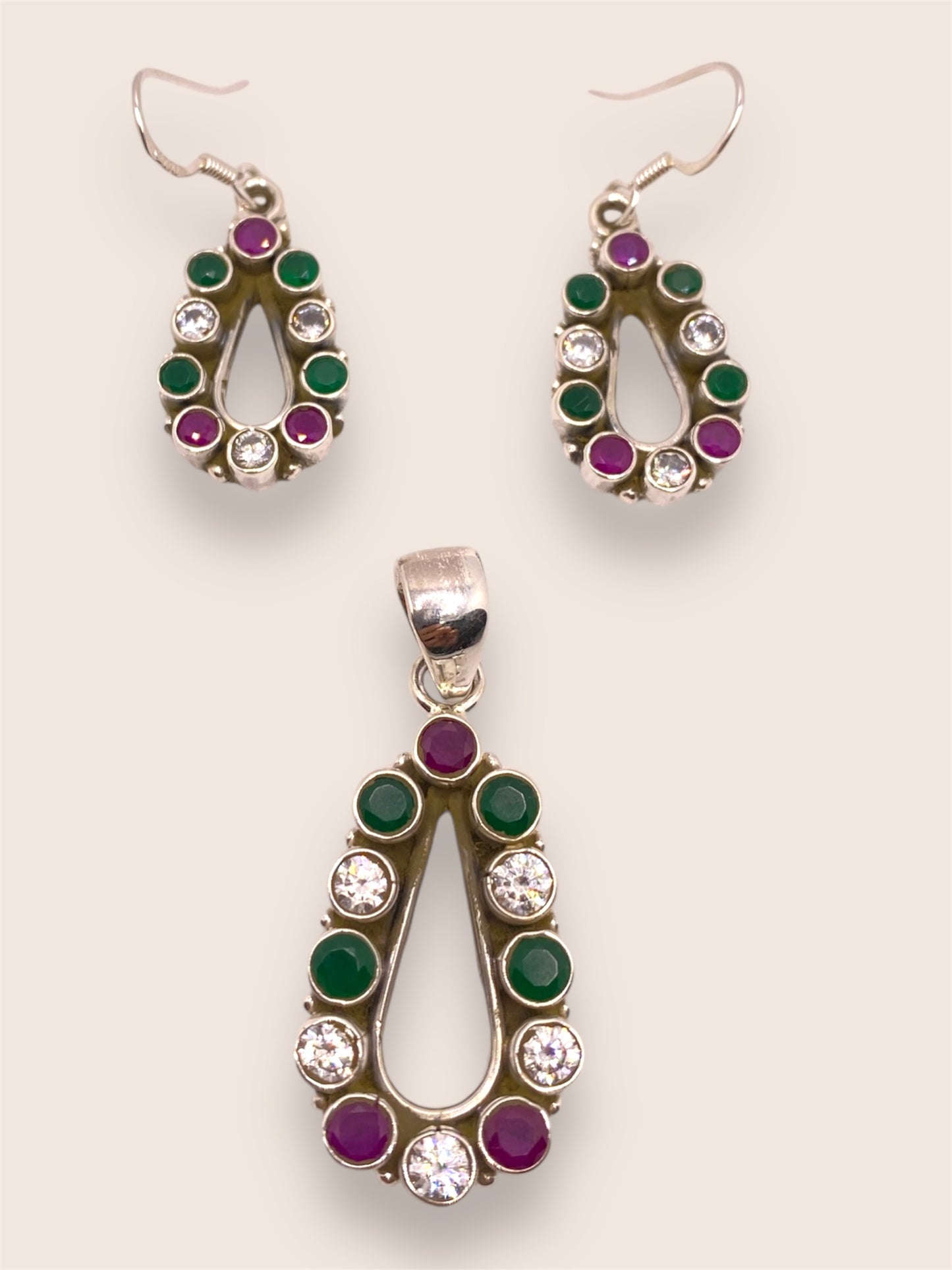 Pendant Set