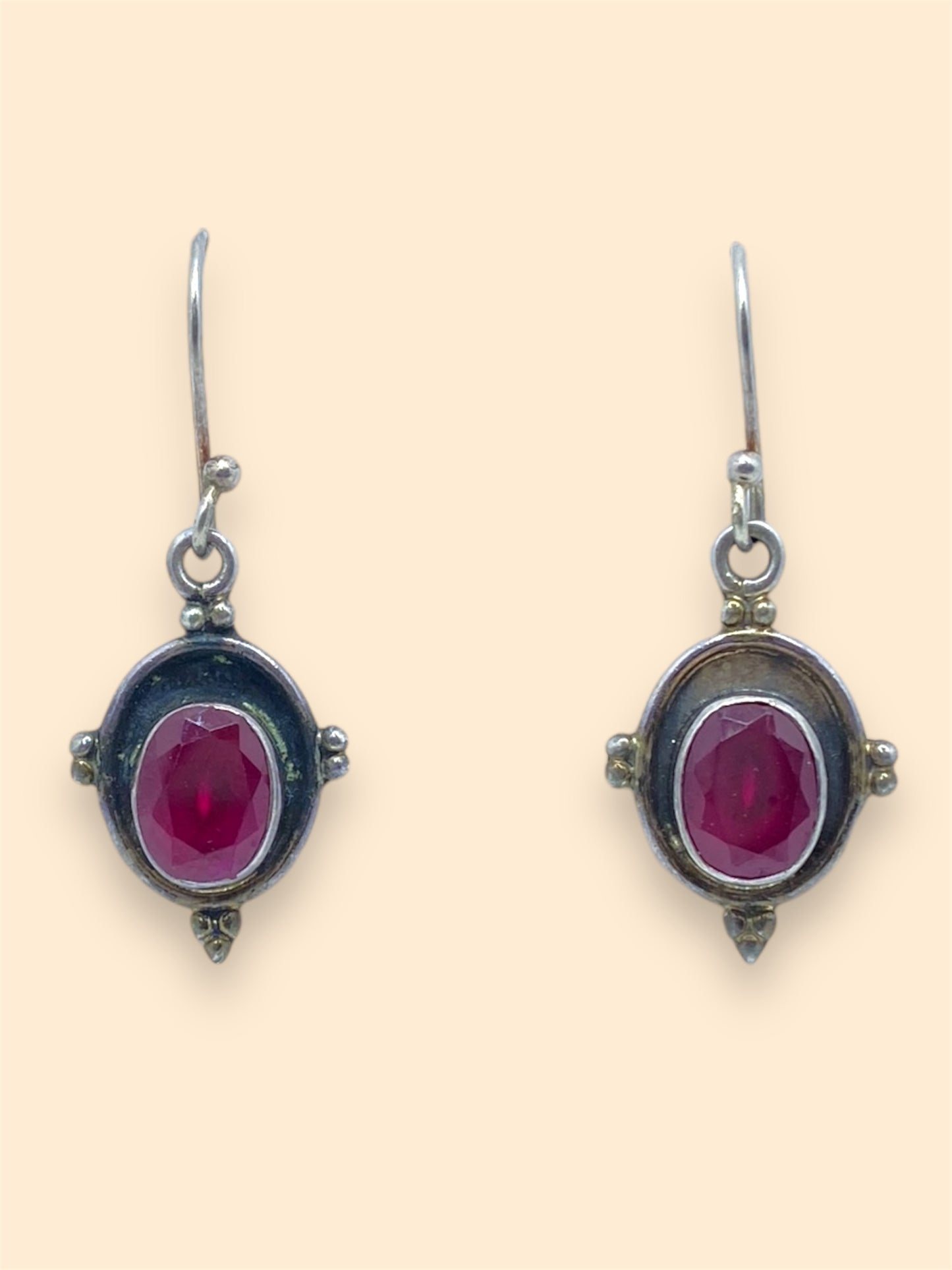 Cutstone Earring