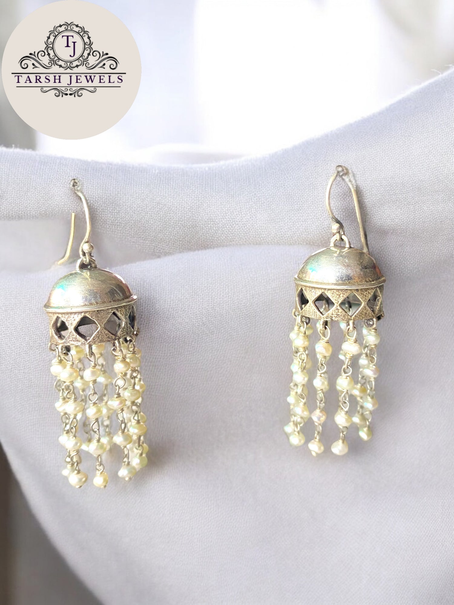 Earrings & Tops
