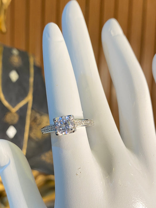 Silver Cutstone Ring Size 6