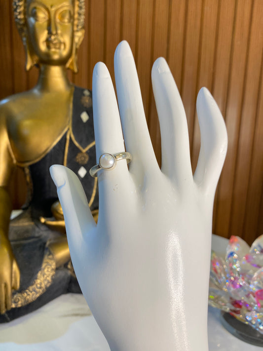 Silver Pearl Ring