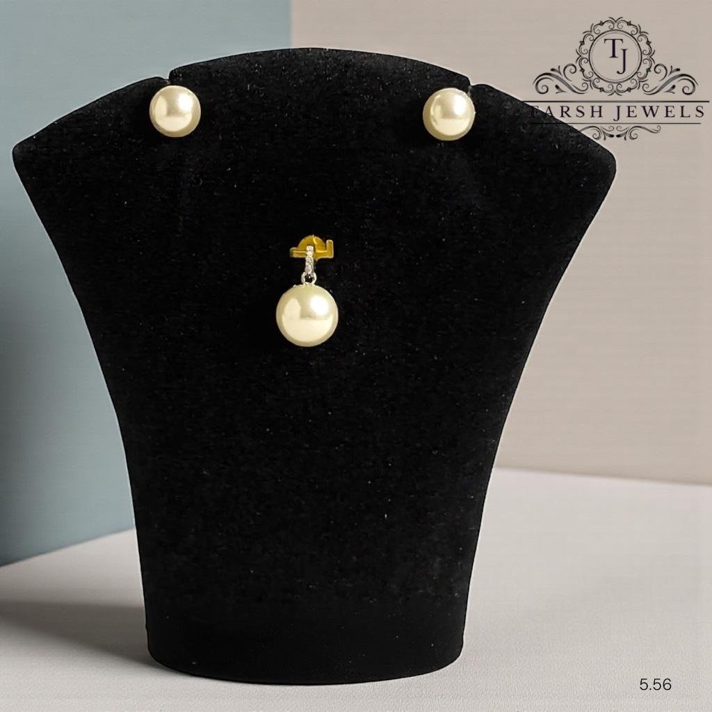 Classic Pearl Pendant Set